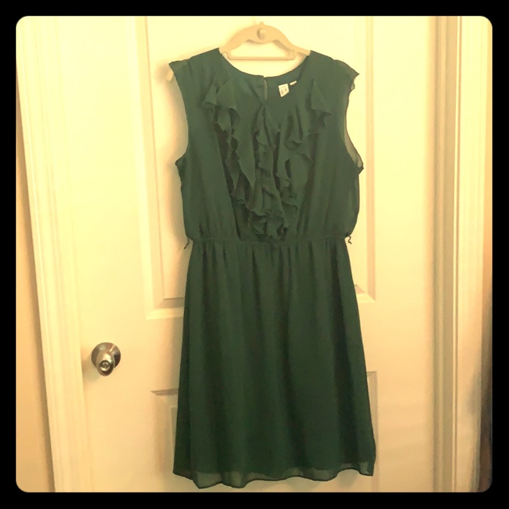 Perfect for a Spring/ Summer Wedding dress!